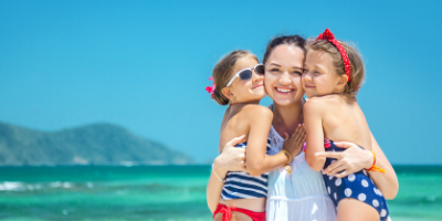 Active-Lifestyle-Mother-with-Kids-beach
